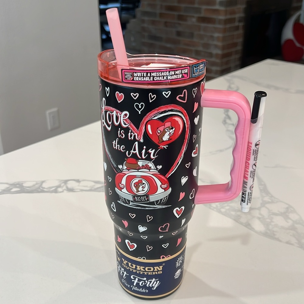 ❤️💕Cute. BUC-EES 2025 Valentine's Day..Tumbler💕❤️